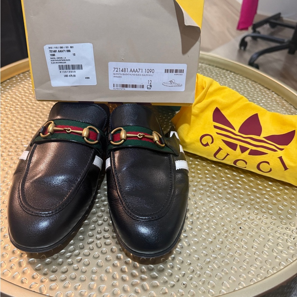 Gucci Black Leather Loafers with Gold and Green Accents